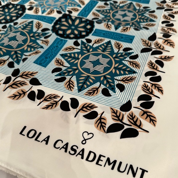 Large Colorful Accessory Scarf - Picture 5 of 6